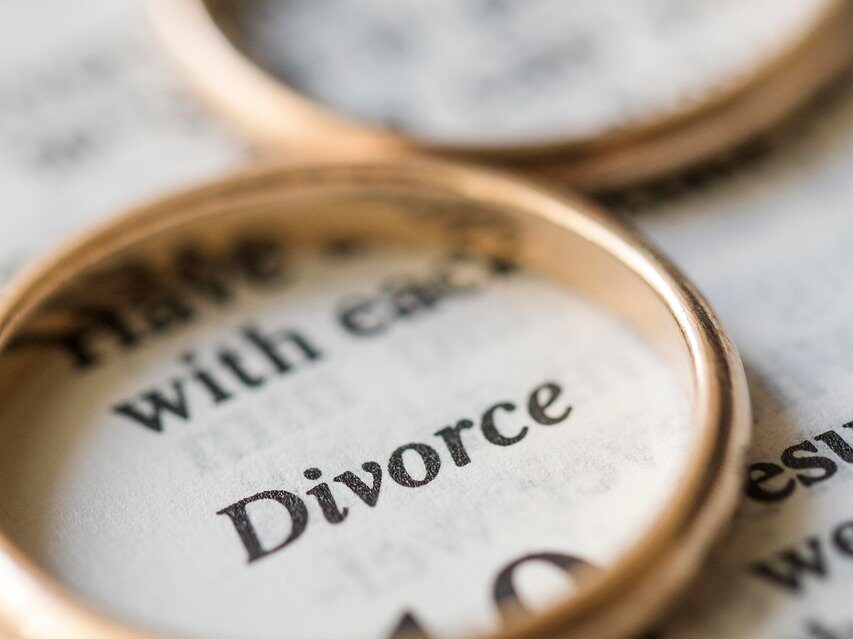 gab6a77f5b0e796751b1abc787c430fde5f09e029e3e5a5e4729ab9e0db1d952a8a38de49c7fc92213c179fec640c567593a12638a5f971480a5d28cef694952e_1280-9826062 divorce, separation, breakup, relationship